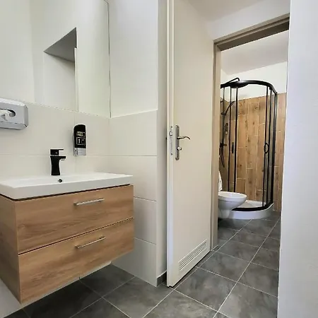 Ostry Szálloda 3*