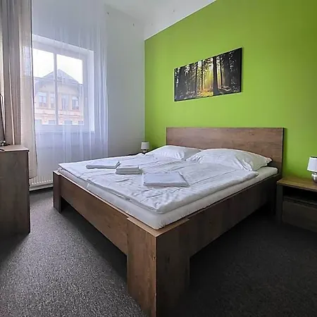 Ostry Hotell