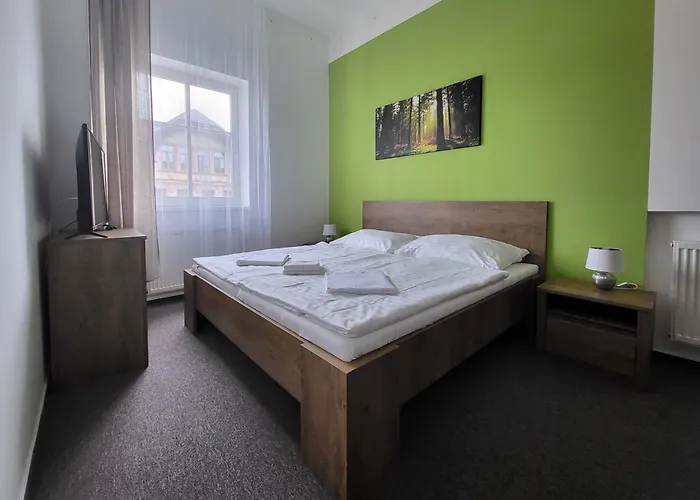 Ostrý 3*