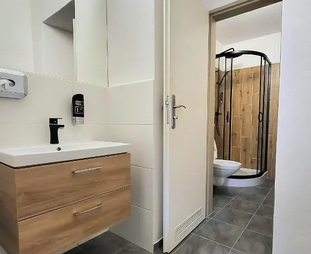 Ostrý Hotel 3*